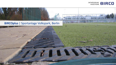 BIRCOplus-Entwaesserung-Spielfeld-Fussball-Sportanlage-Volkspark